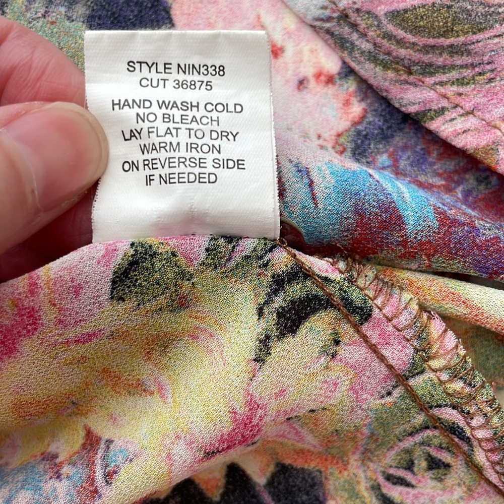 3/$20 Anthropologie Fig & Flower Blouse - Picture 12 of 12